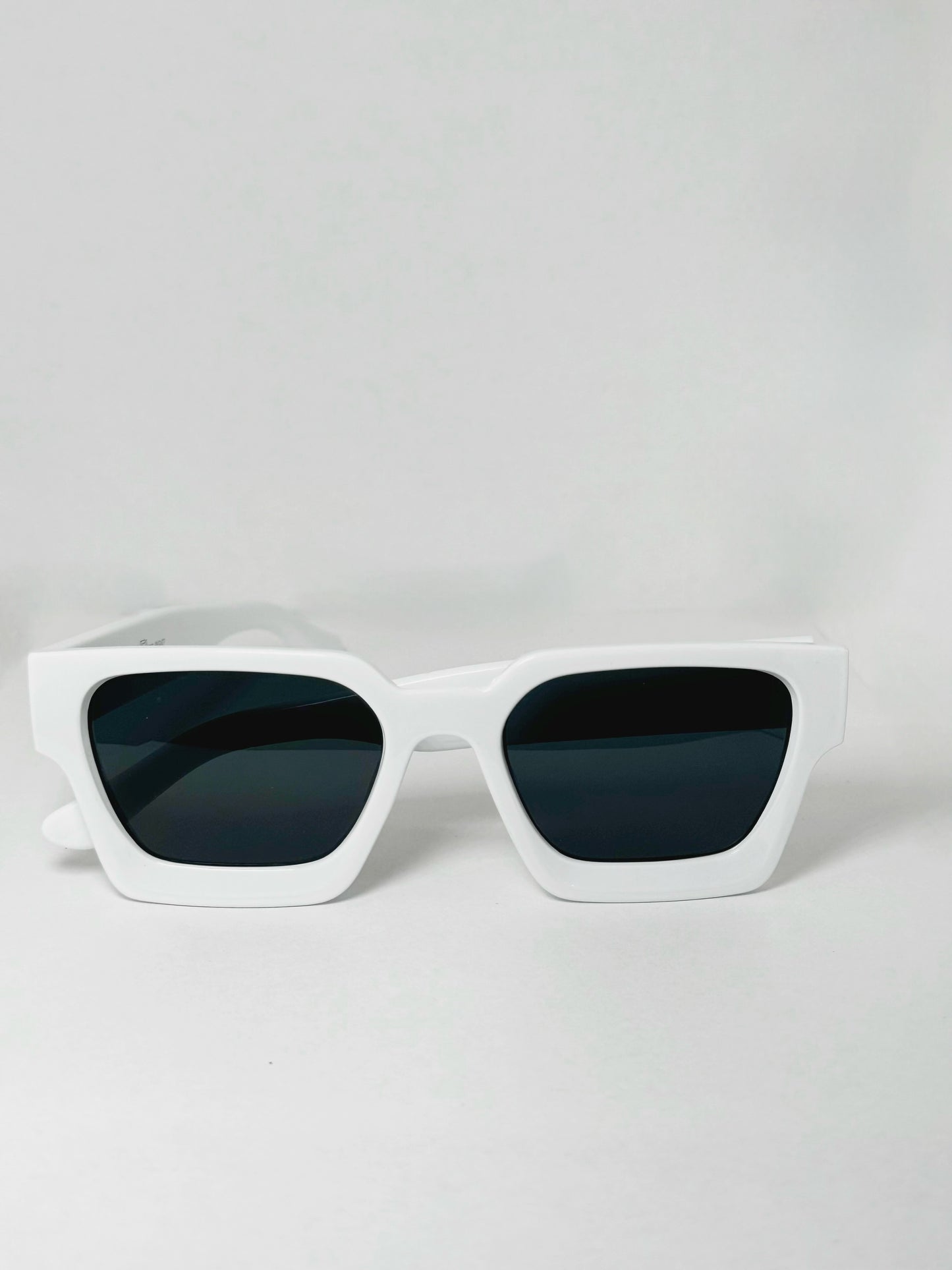 LIVING FLAVOR Sunglasses